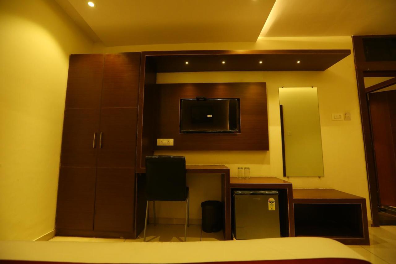 Hotel Hindustan Residency Thane Dış mekan fotoğraf